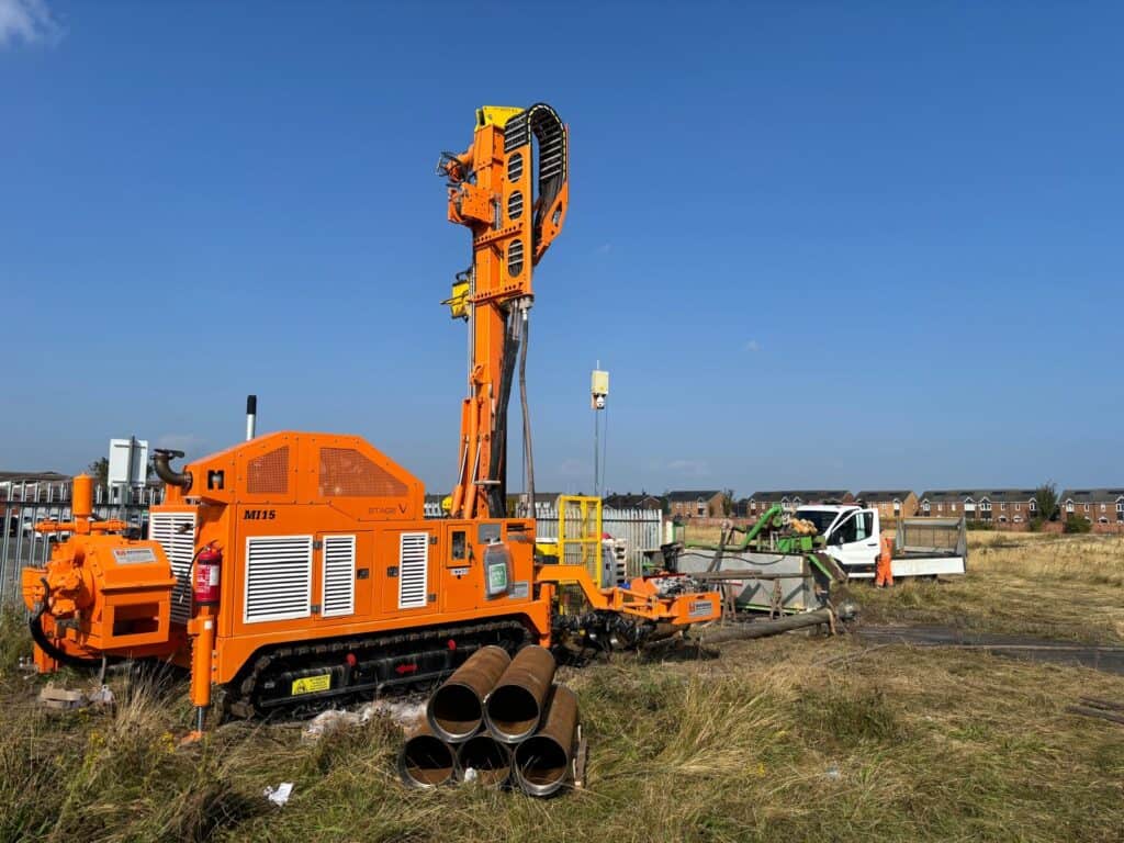 2613_2614 Mi15 foreuse Massenza drilling rigs chantier Hartlepool