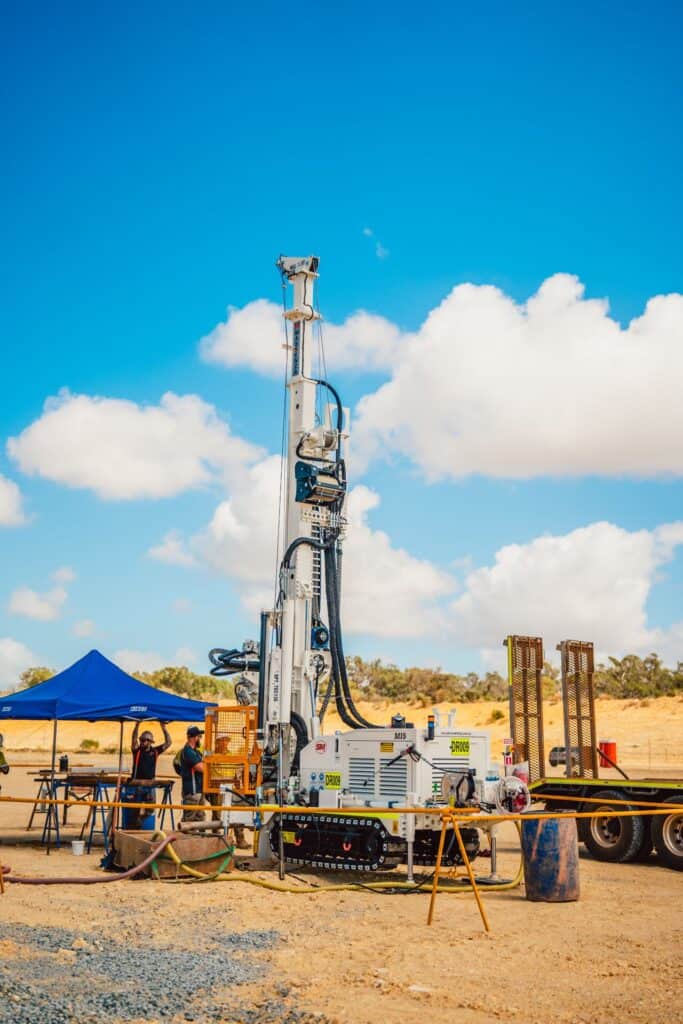 2687_Mi5 foreuse Massenza drilling rigs chantier Australie