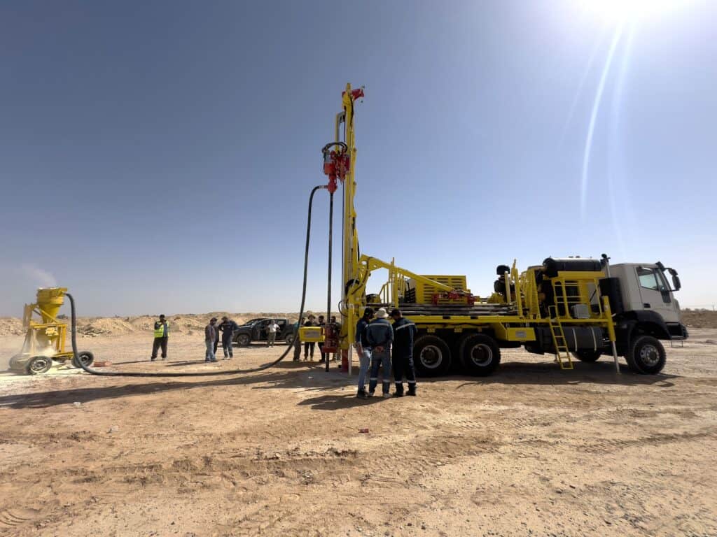 2688_2689_Mi8 foreuses Massenza drilling rigs chantier Jordanie