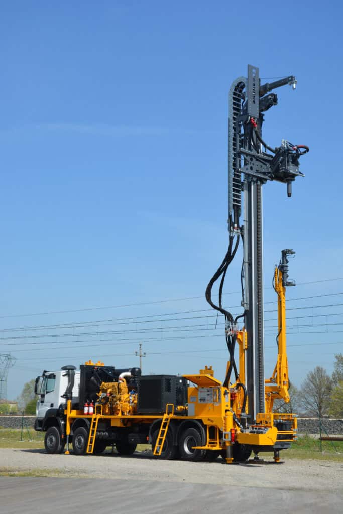 2703_Mi40_foreuse Massenza Drilling Rigs