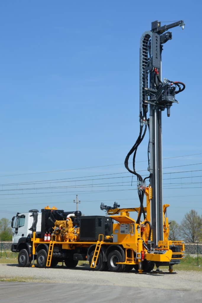 2703_Mi40_foreuse Massenza Drilling Rigs