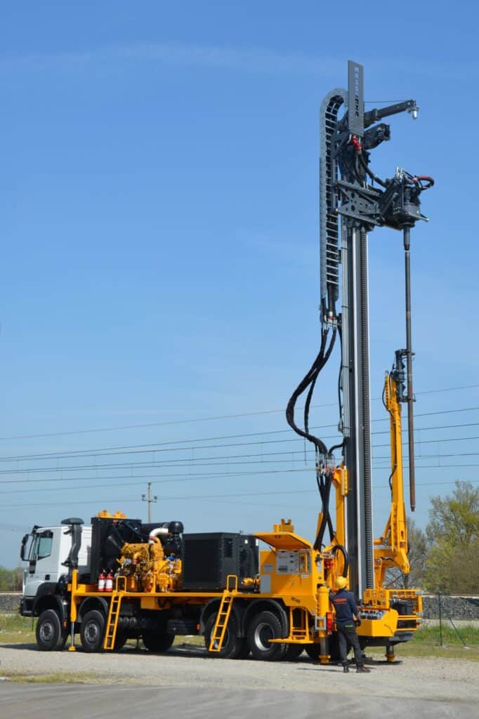 2703_Mi40_foreuse Massenza Drilling Rigs